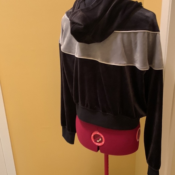 WOMENS NIKE HERITAGE “Plush Velvet'' PULLOVER HOODIE NWOT 🔴 - Picture 6 of 15